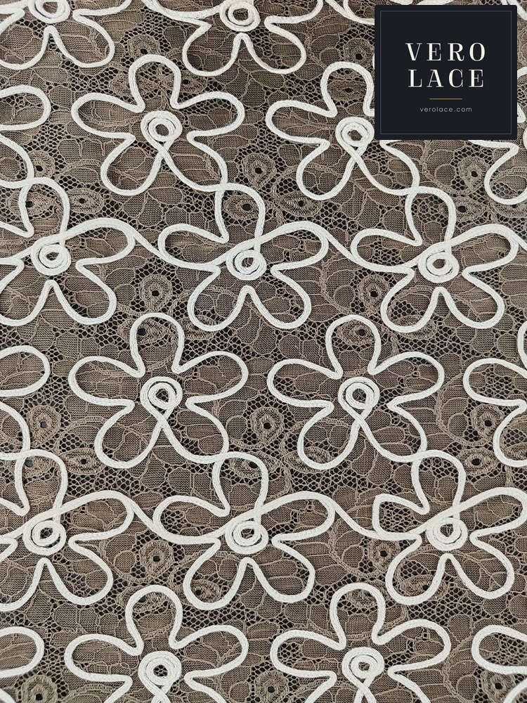 Embroidered Fabric, Scalloped Edge — VL-EM-0170